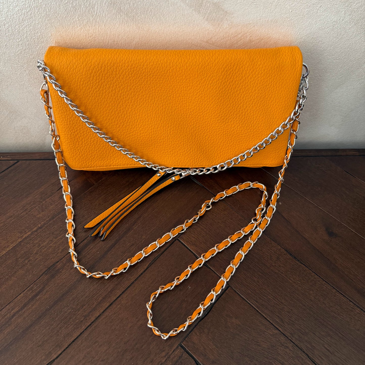 Bolso de hombro y bandolera con solapa