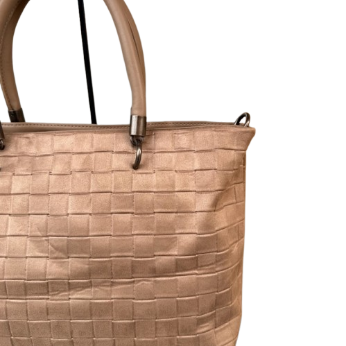 Bolso shopper de antelina con asas cortas y asa bandolera extraíble.