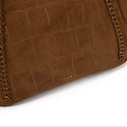 Bolso shopper con cadena y efecto cocodrilo en antelina.