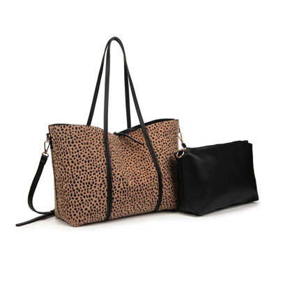 Bolso shopper con neceser interior y estampado animal print