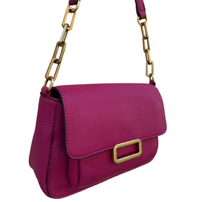 Bolso bandolera color bugamvilla con cadena dorada