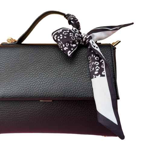 Bolso bandolera negro con pañuelo decorativo y asa larga extraíble