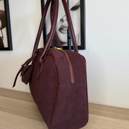 Bolso efecto ante burdeos con mini monedero – elegante, espacioso y súper combinable.