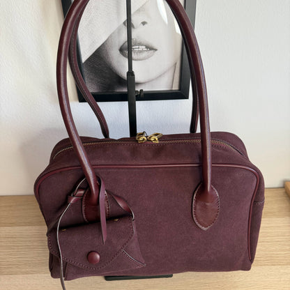 Bolso efecto ante burdeos con mini monedero – elegante, espacioso y súper combinable.