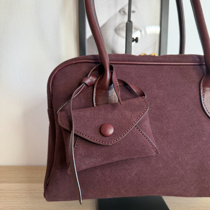 Bolso efecto ante burdeos con mini monedero – elegante, espacioso y súper combinable.