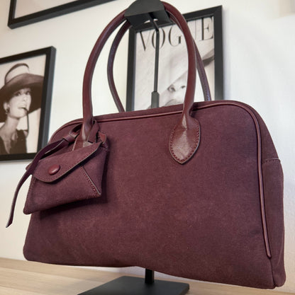 Bolso efecto ante burdeos con mini monedero – elegante, espacioso y súper combinable.