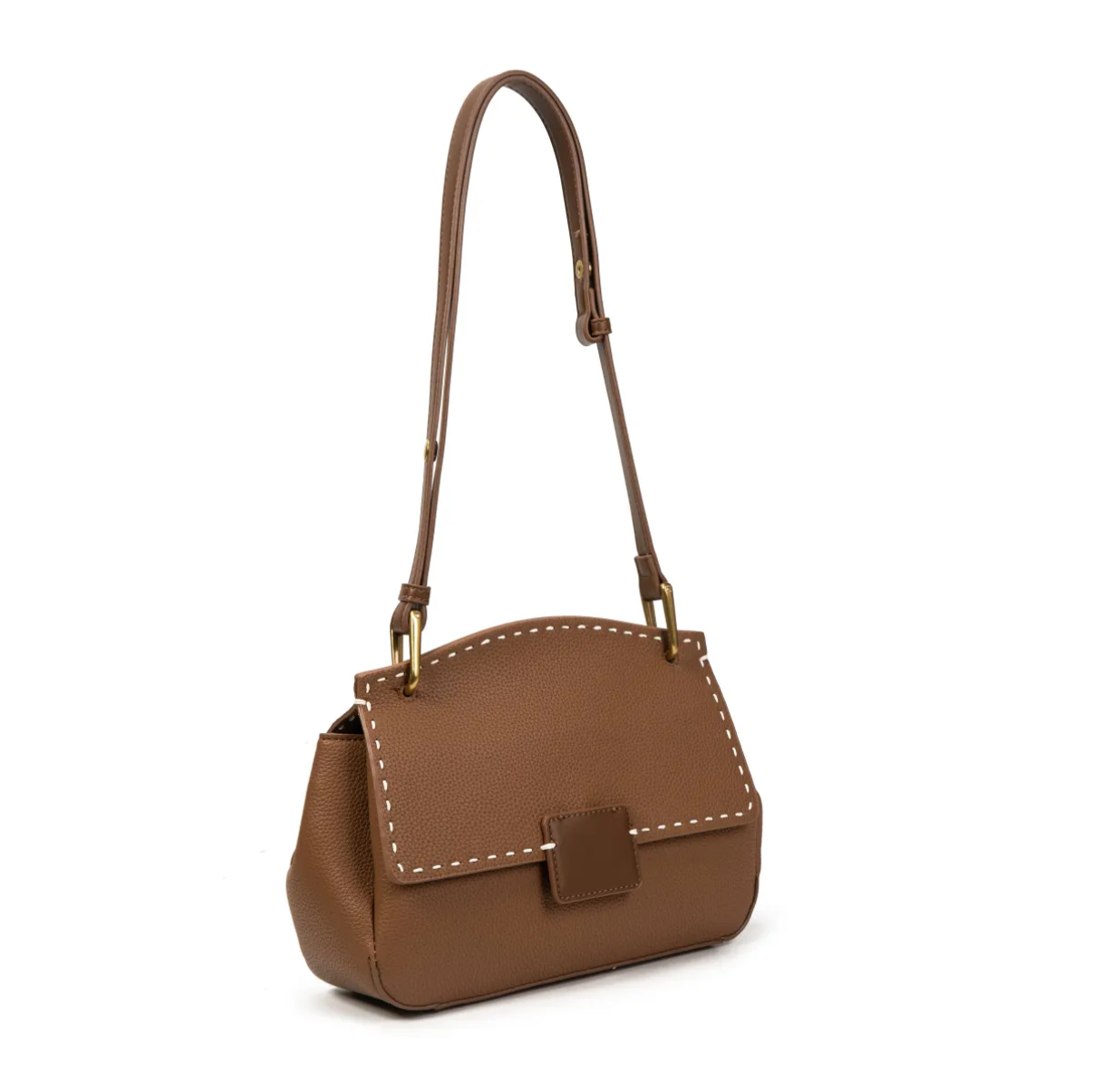 Bolso bandolera elegante con pespuntes y cierre moderno.