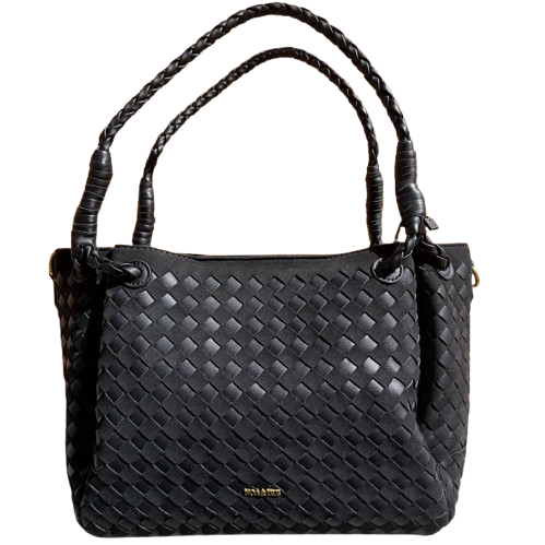 Bolso trenzado elegante con asas dobles y bandolera.