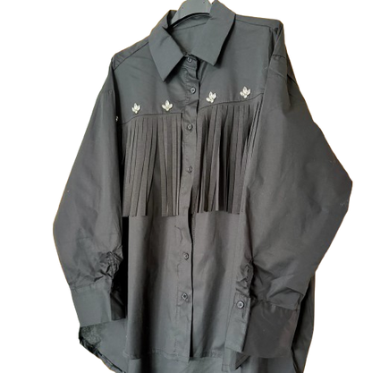 Camisa estilo western con flecos y pedrería