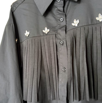 Camisa estilo western con flecos y pedrería
