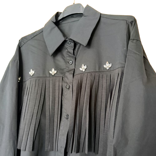 Camisa estilo western con flecos y pedrería