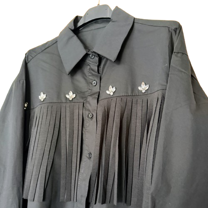 Camisa estilo western con flecos y pedrería