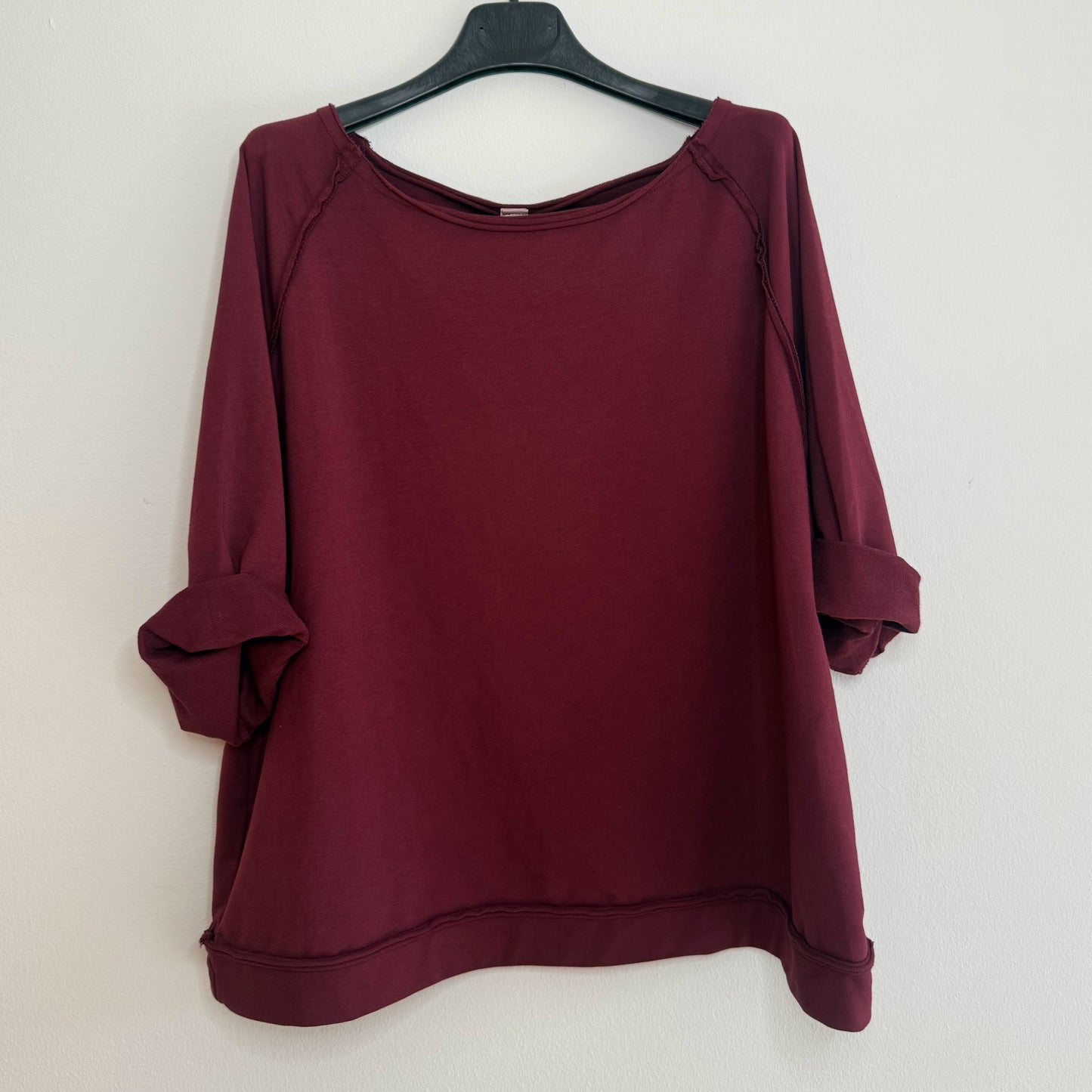 Conjunto de dos piezas estilo casual disponible en varios colores