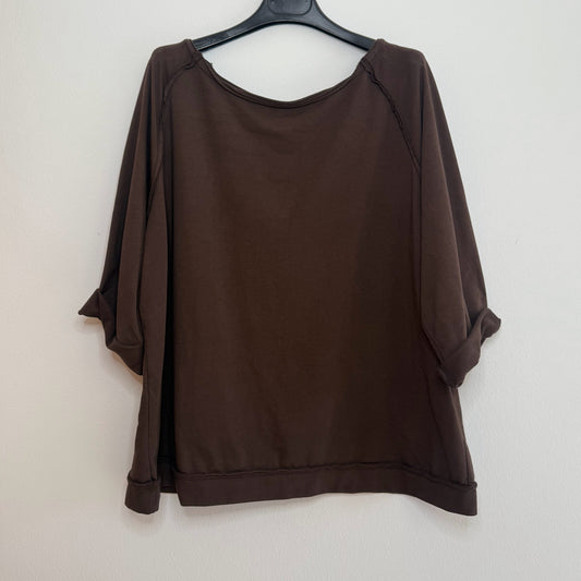 Conjunto de dos piezas estilo casual disponible en varios colores
