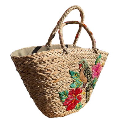 Capazo de mimbre XL bordado loro tropical | bolso verano boho chic