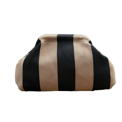 Bolso Clutch Rayas Taupe y Negro con Cadena Dorada – Elegante y Atemporal