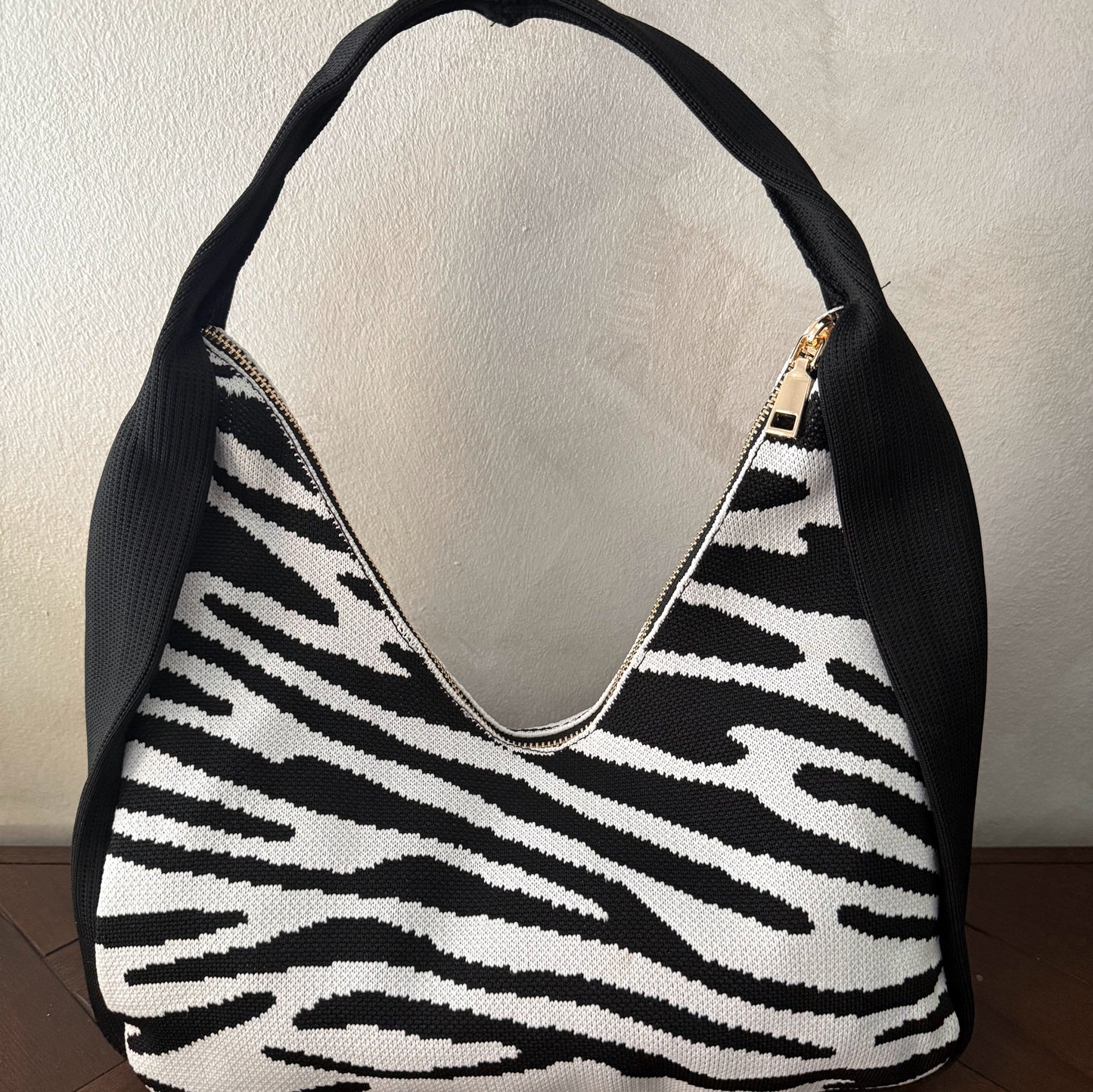 Bolso de hombro estampado cebra