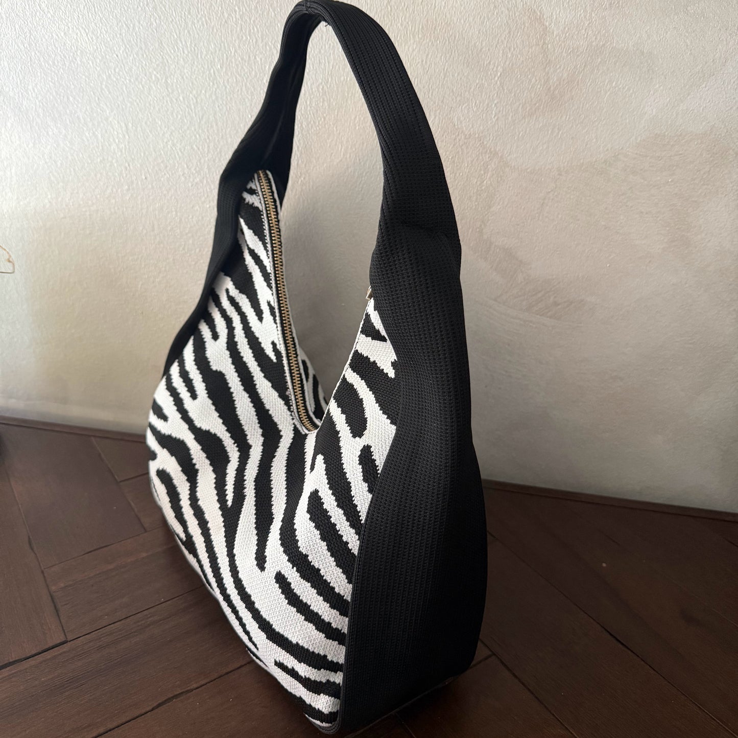 Bolso de hombro estampado cebra
