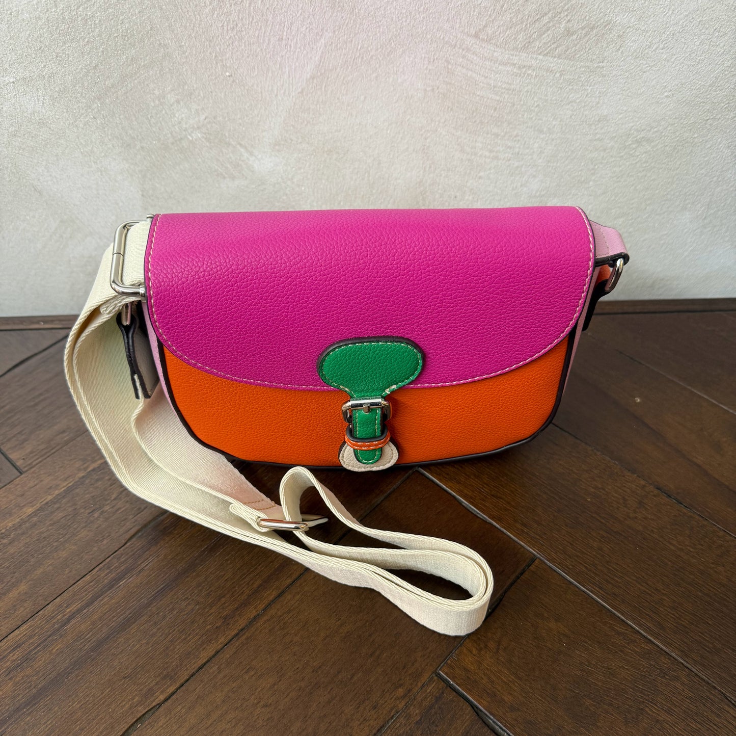 Bolso Bandolera multicolor fuertes.