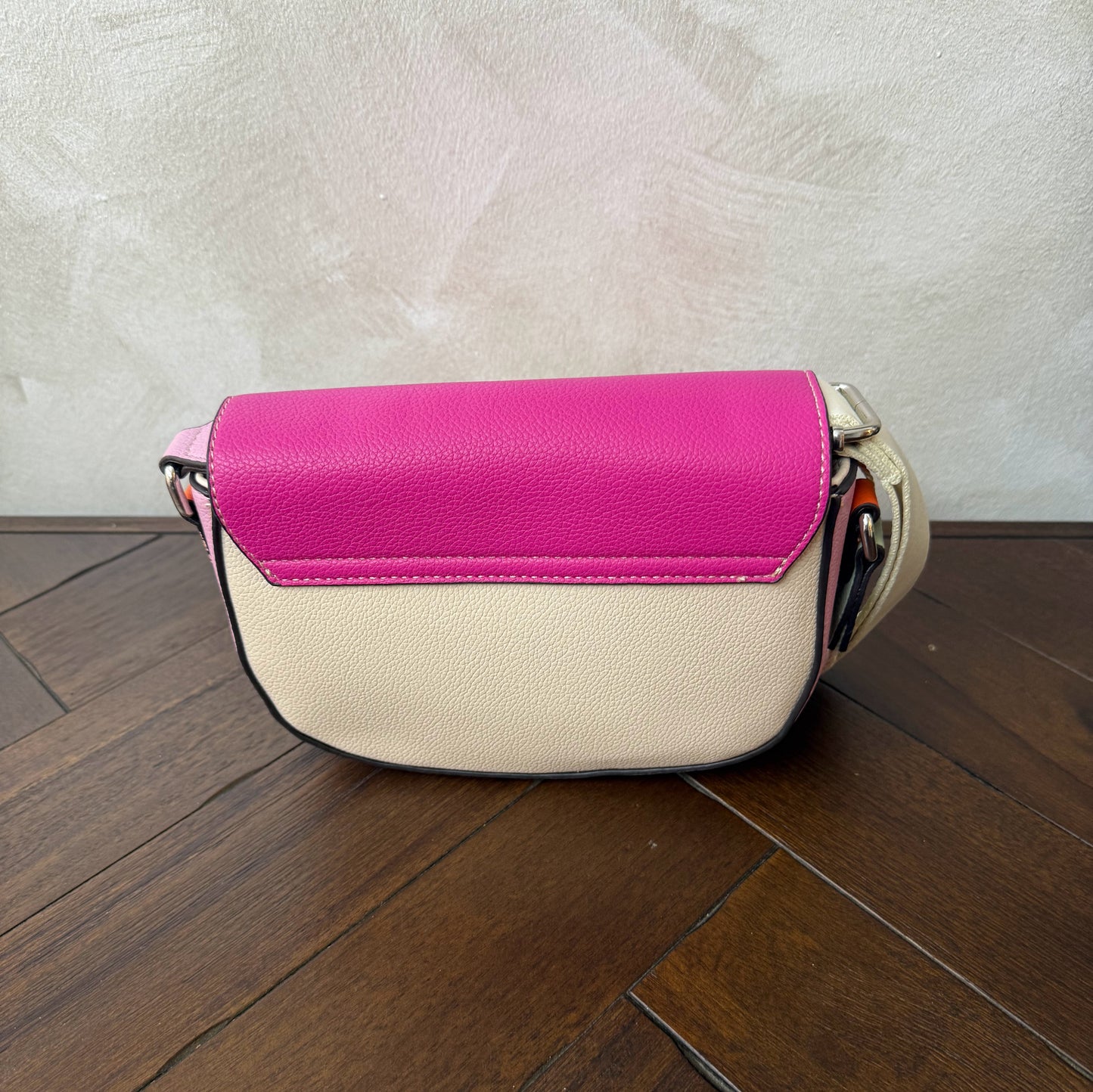 Bolso Bandolera multicolor fuertes.