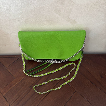 Bolso de hombro y bandolera con solapa
