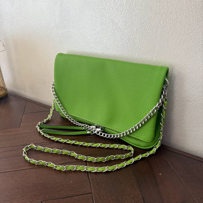 Bolso de hombro y bandolera con solapa