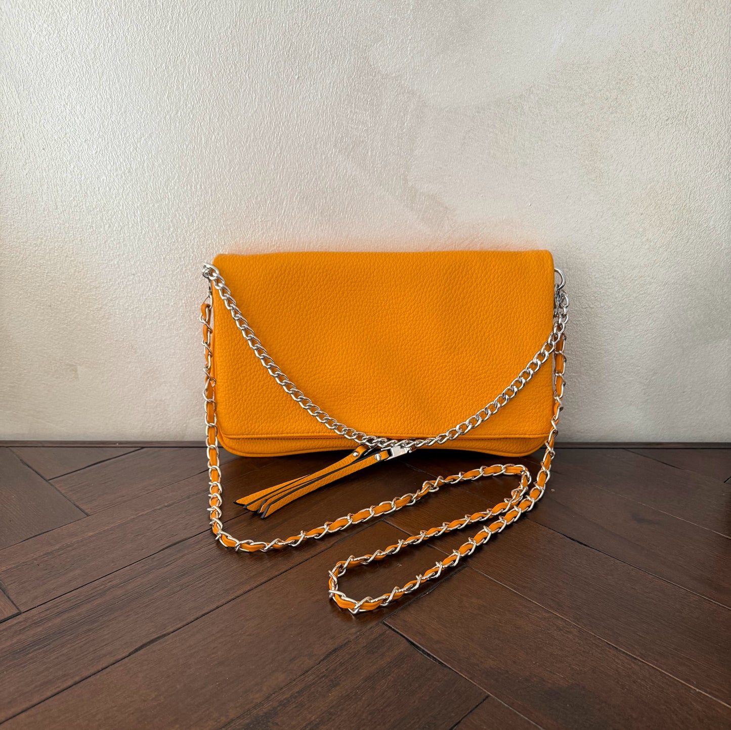 Bolso de hombro y bandolera con solapa