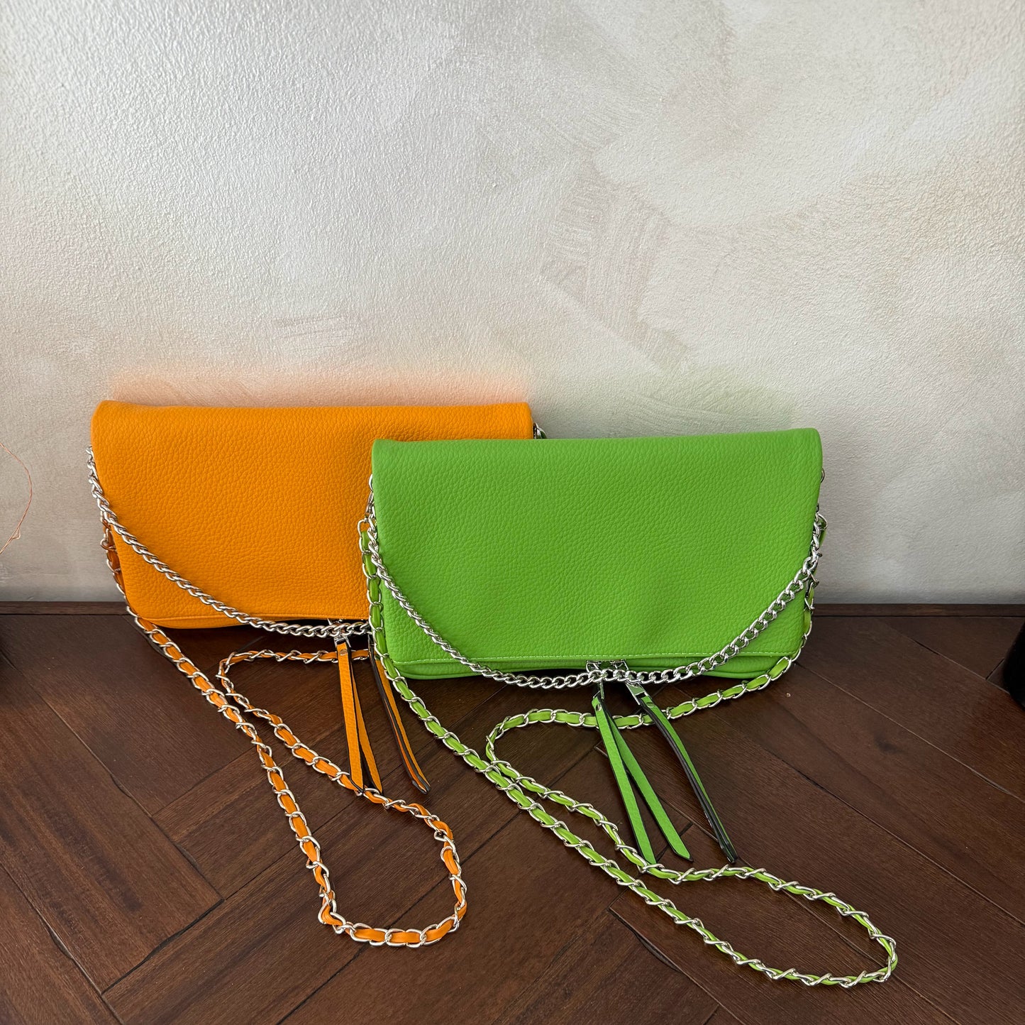 Bolso de hombro y bandolera con solapa