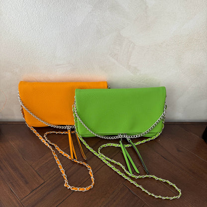 Bolso de hombro y bandolera con solapa