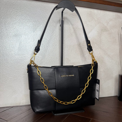 Bolso acolchado con cadena dorada, asa corta y bandolera