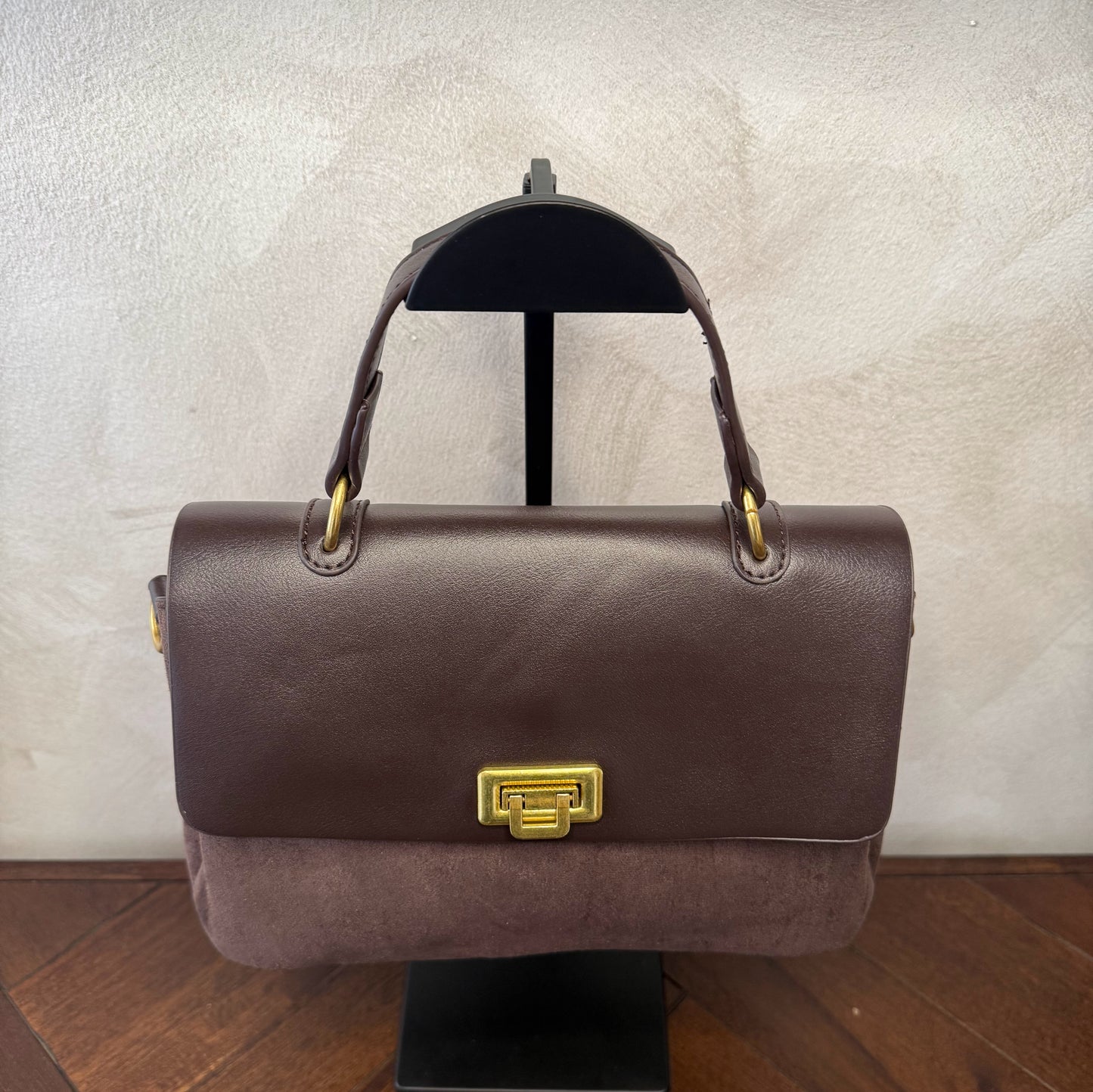 Bolso de mano + asa bandolera combinado en piel y ante