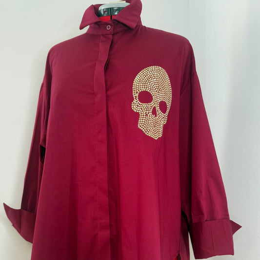 Camisa oversize con calavera de strass