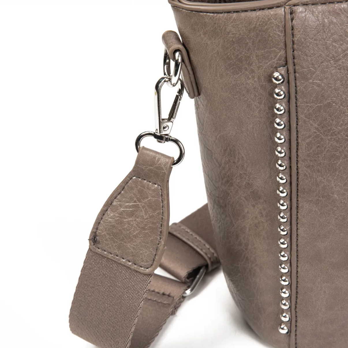 Bolso shopper con asas o bandolera con cadena de bolitas plateadas