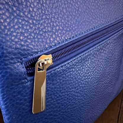 Bolso ecopiel con cadena plateada