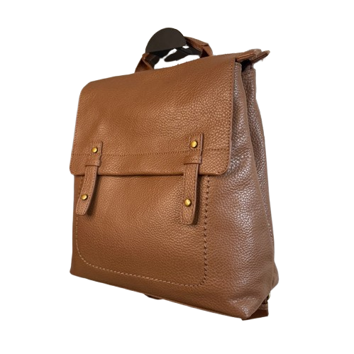 Mochila de mujer estilo urbano en ecopiel suave con dos departamentos.