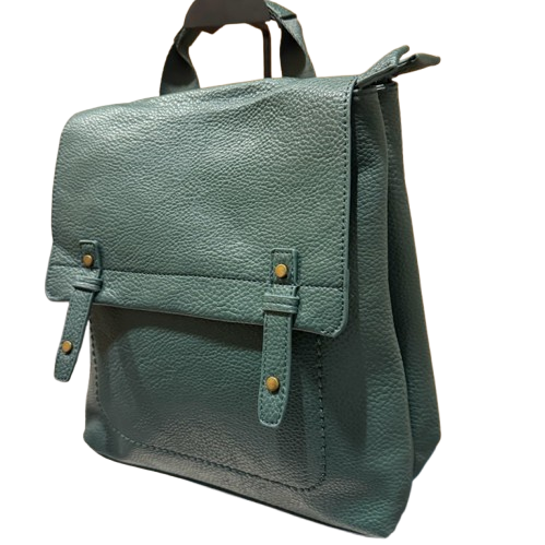 Mochila de mujer estilo urbano en ecopiel suave con dos departamentos.