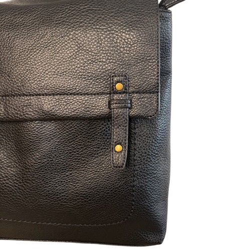 Mochila de mujer estilo urbano en ecopiel suave con dos departamentos.