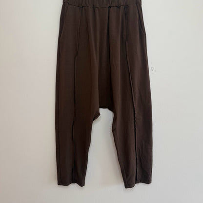 Conjunto de dos piezas estilo casual disponible en varios colores