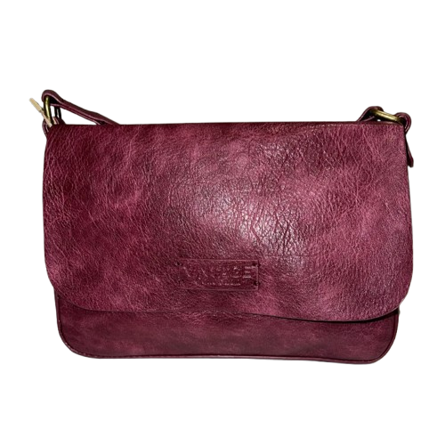 Bolso bandolera de ecopiel granate con tachuelas