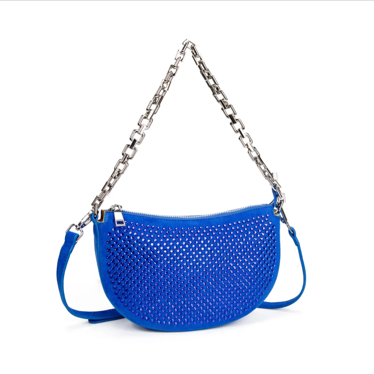 Bolso azul klein con strass y cadena plateada vista inclinada