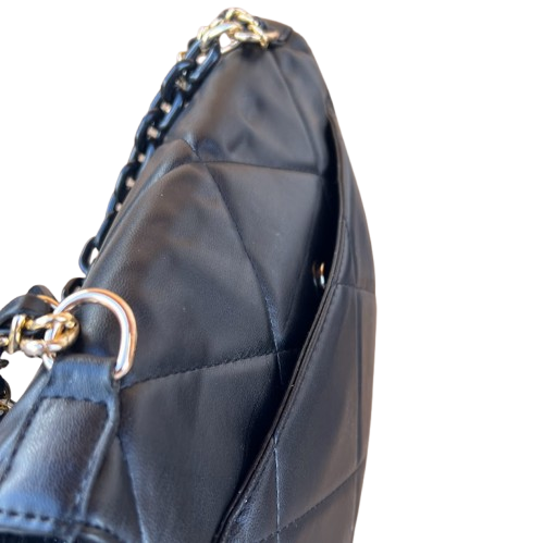 👜 Bolso acolchado negro con cadena dorada estilo clásico y sofisticado