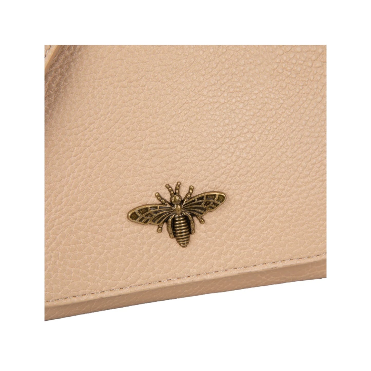 Detalle aplique abeja del bolso