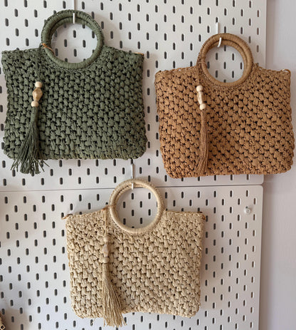 Bolso de rafia natural con asa de mano y larga para colgar